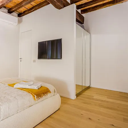 Daire Nebbia Sul Naviglio - Rua Frati 34 Palace By Movebnb