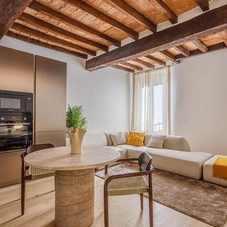 Nebbia Sul Naviglio - Rua Frati 34 Palace By Movebnb *