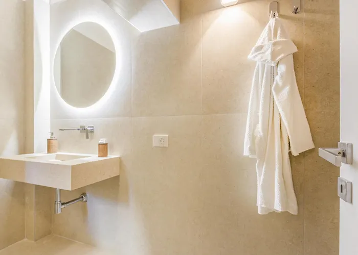 Nebbia Sul Naviglio - Rua Frati 34 Palace By Movebnb モデナ