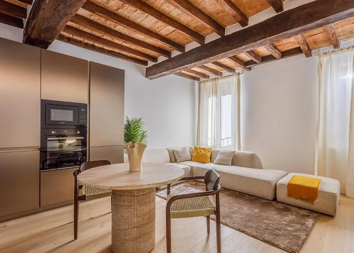 Nebbia Sul Naviglio - Rua Frati 34 Palace By Movebnb *